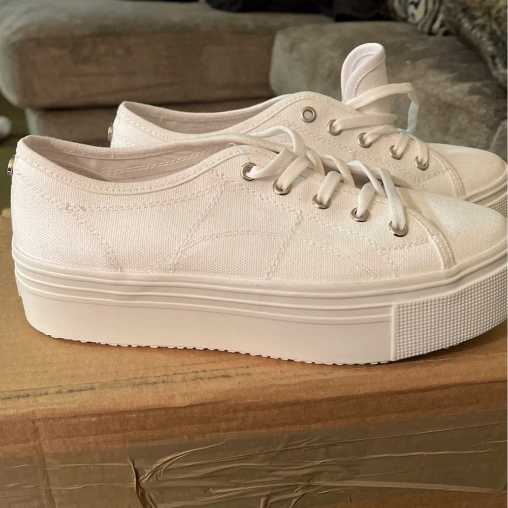 Steve Madden platform sneaker